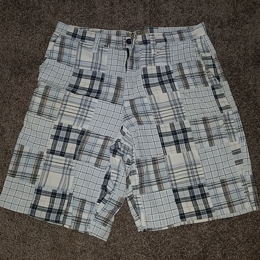Sonoma 100% cotton plaid on plaid shorts